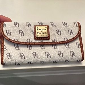 Dooney and Bourke